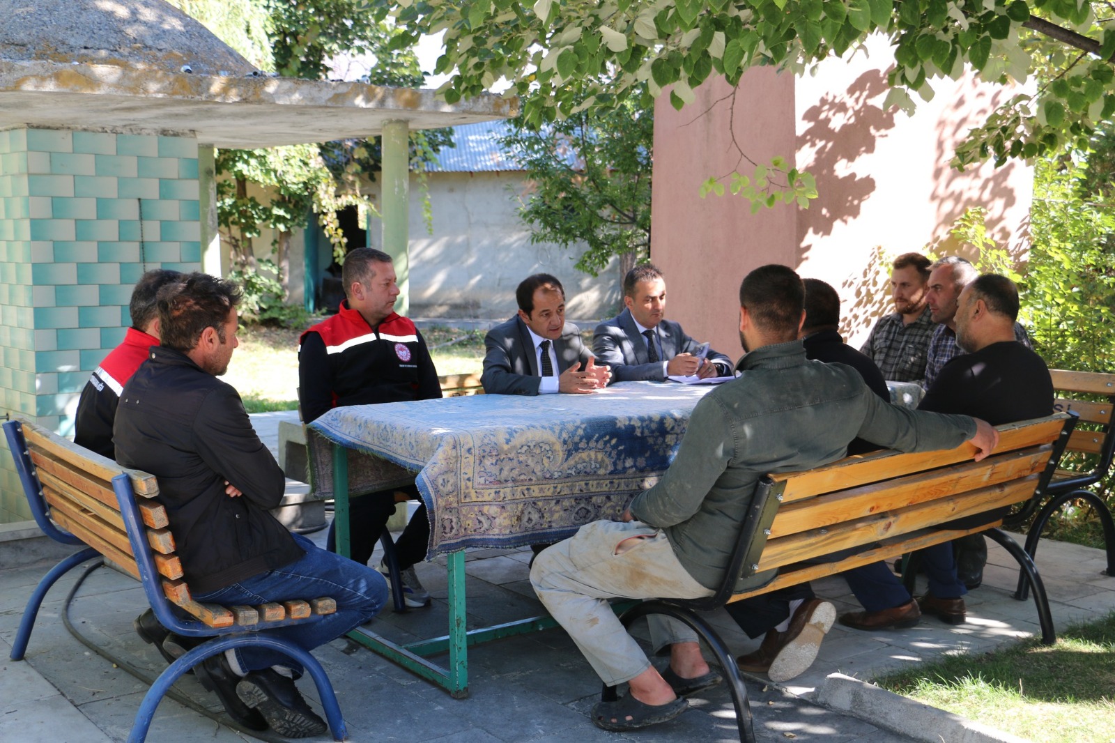 Erzincan’da aşılama sürüyor, yetiştiriciler bilgilendiriliyor
