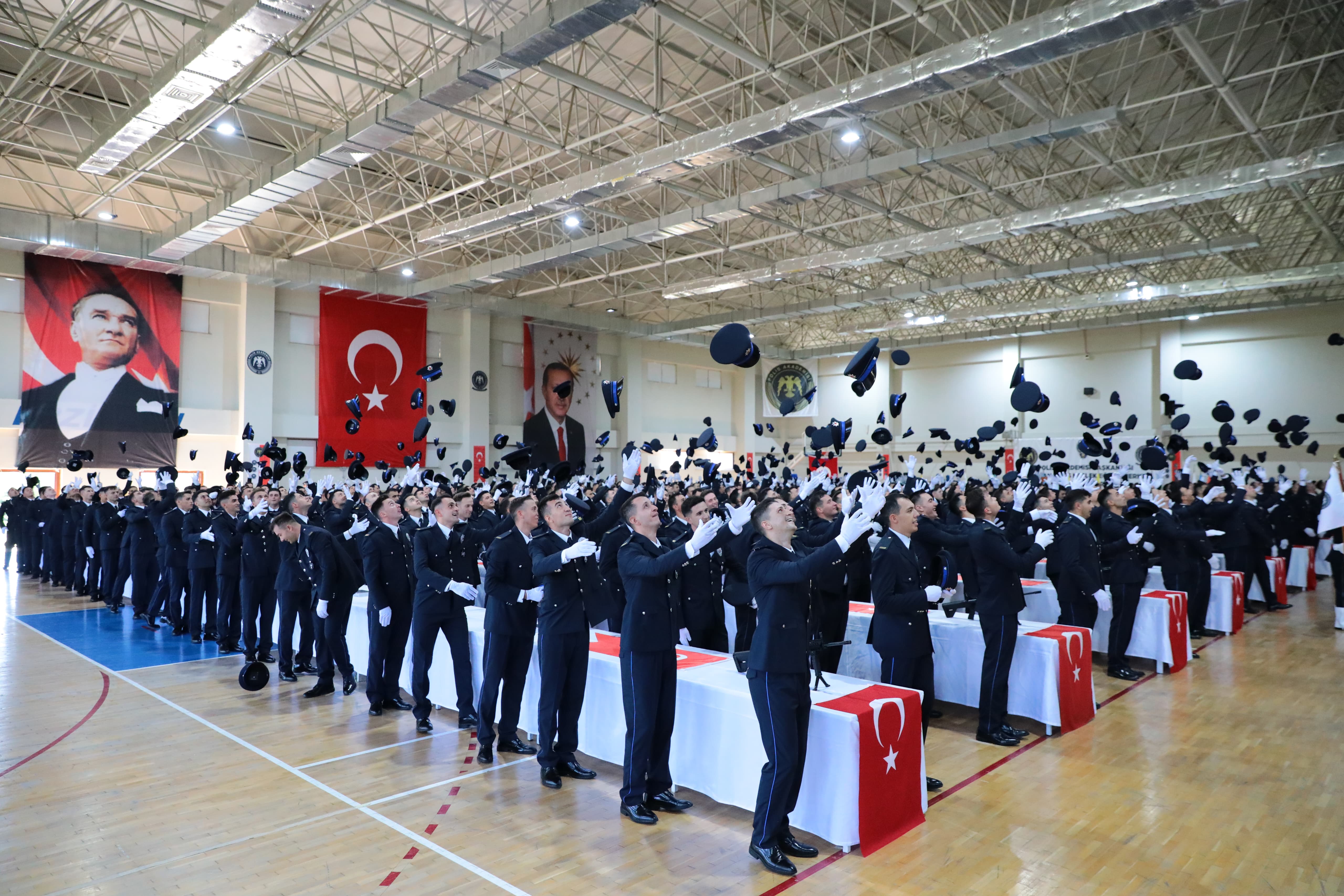 POMEM’de Mezuniyet Coşkusu