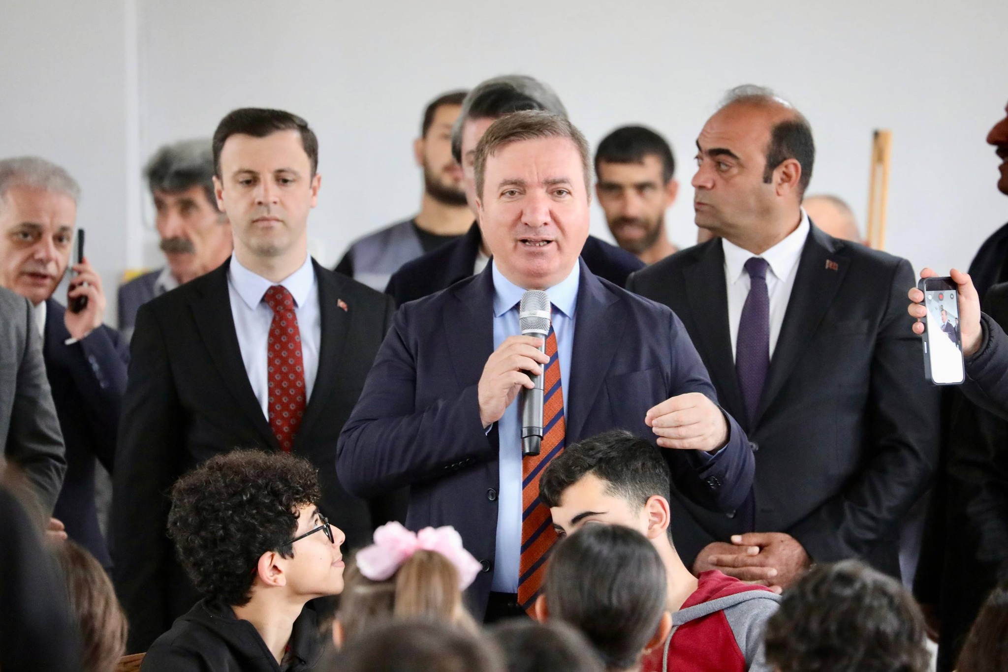 Vali Aydoğdu'dan Altınbaşak Beldesine ziyaret