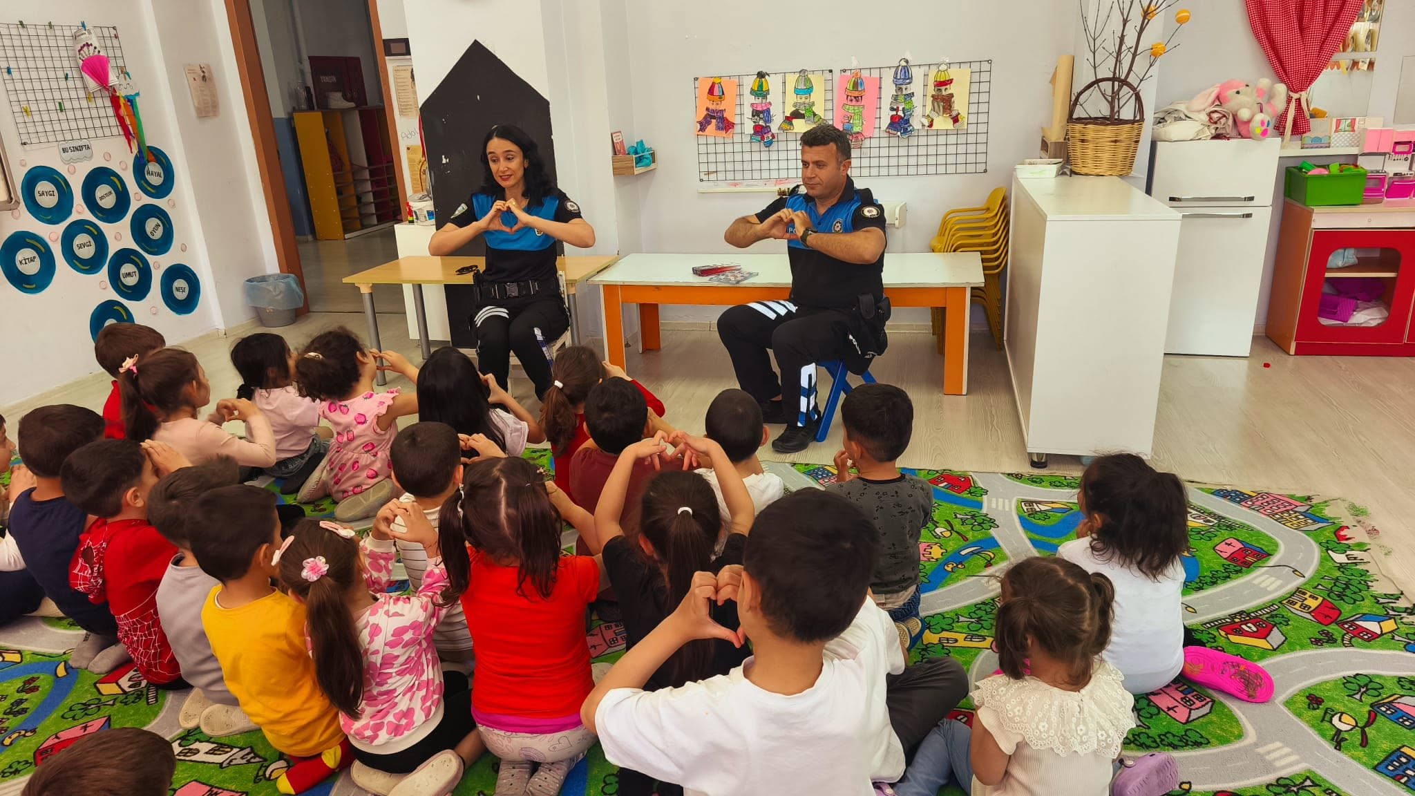 Hep Birlikte Güçlüyüz