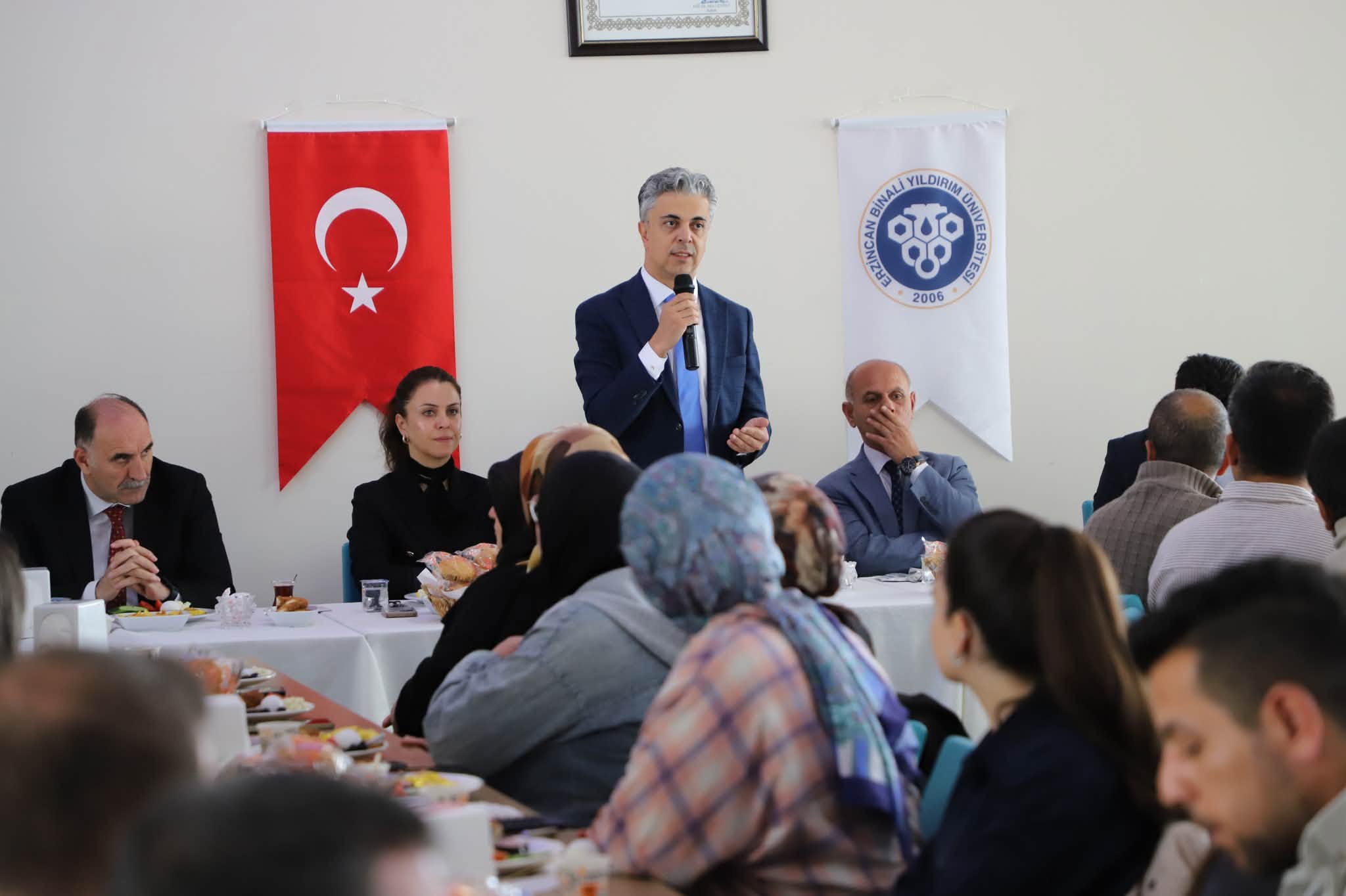 EBYÜ Yönetimi Personel ile Bir Araya Geldi 