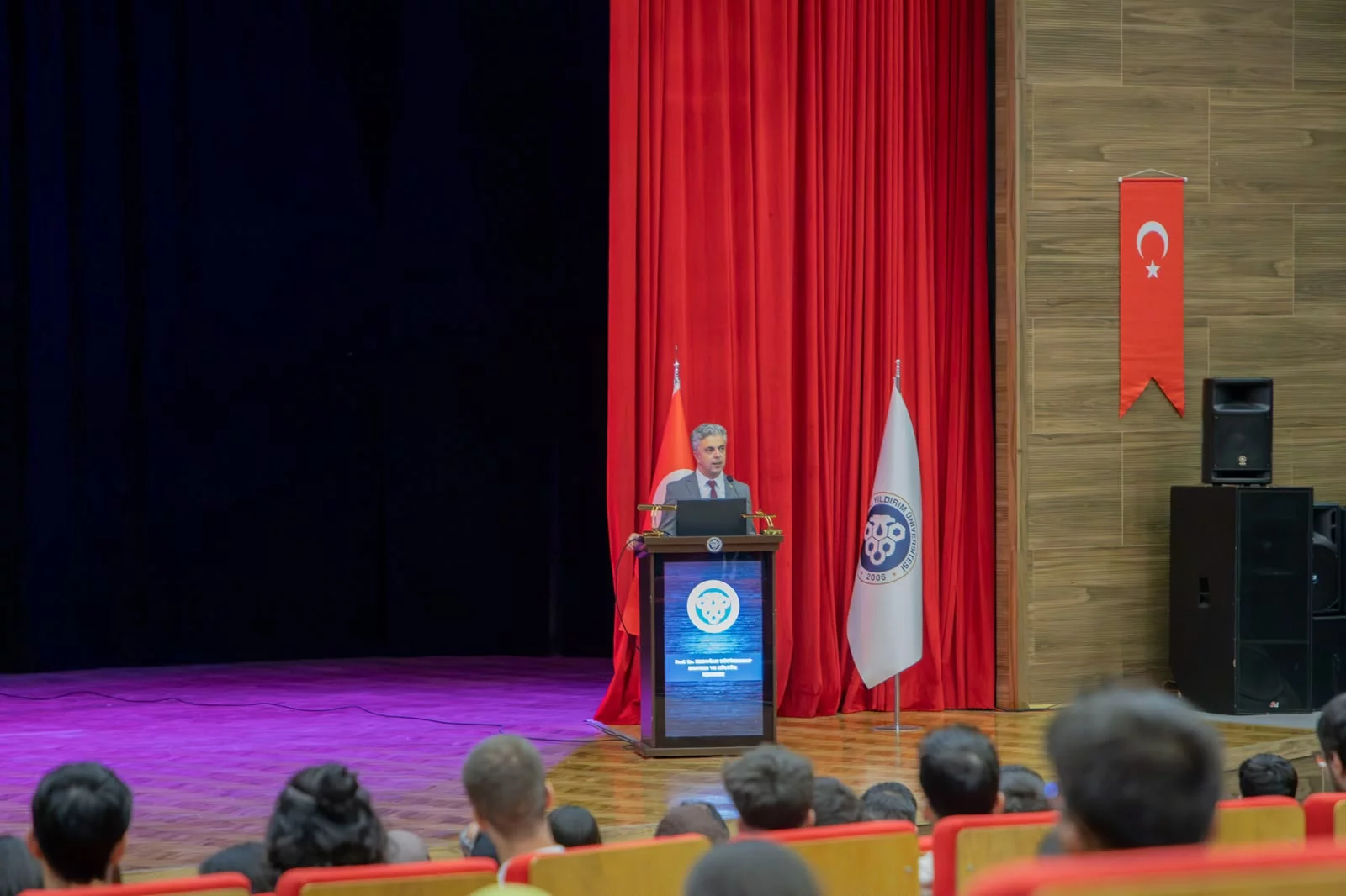 Rektör Prof. Dr. Ufuk Kuyrukluyıldız, Öğrencilere Yönelik Oryantasyon Programına Katıldı