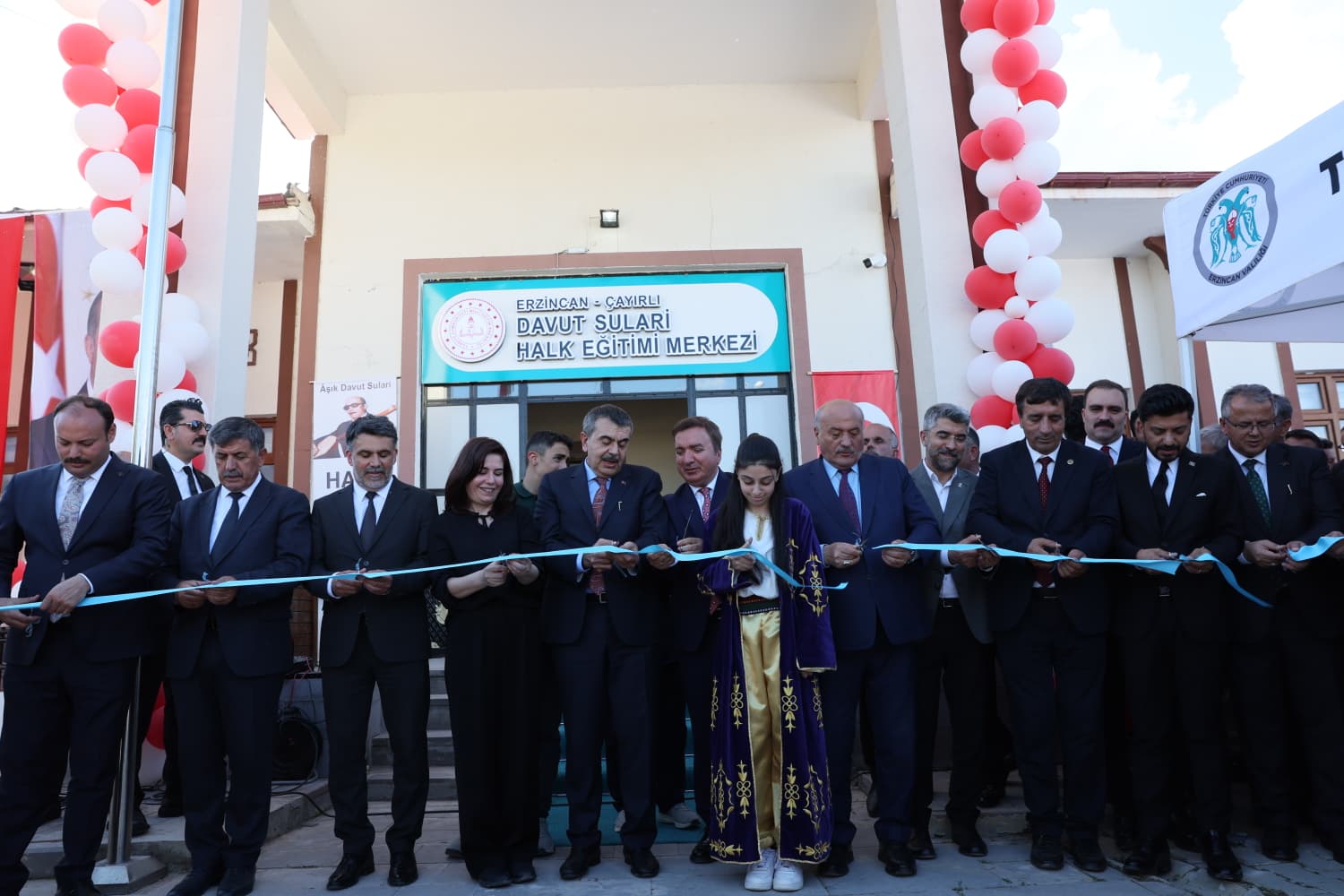 Bakan Tekin, Davut Sulari Halk Eğitim Merkezi'ni Açtı