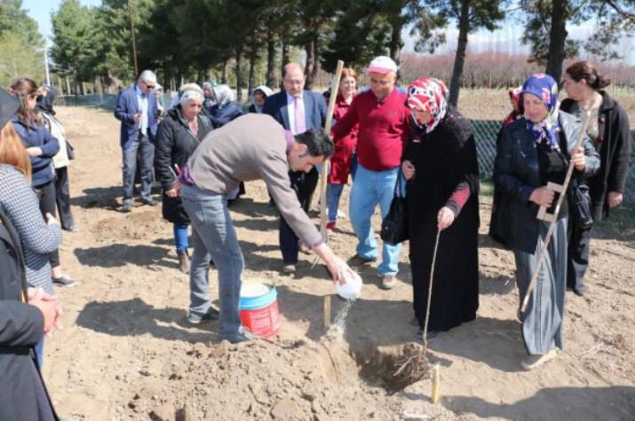 Kadın Çiftçiler Sahada