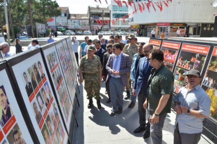 15 Temmuz Kronoloji ve Kitap Sergisi