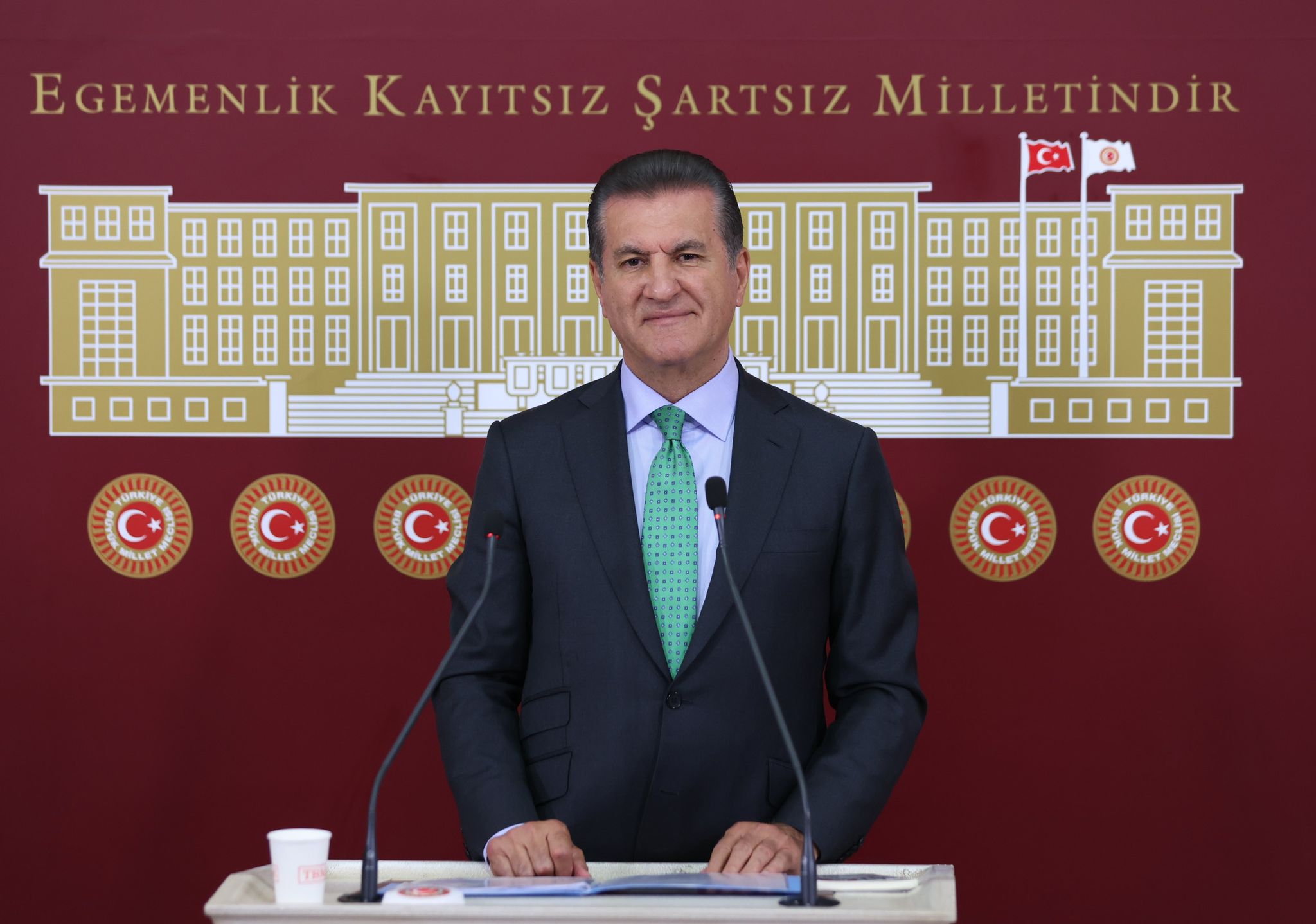 Sarıgül, dünyada herkese yer var. Tahammül edelim, affedelim