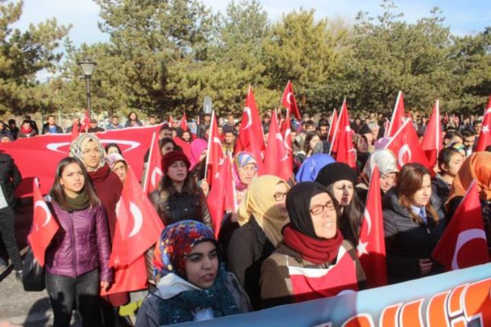 Erzincan Şehitler İçin Sokakta